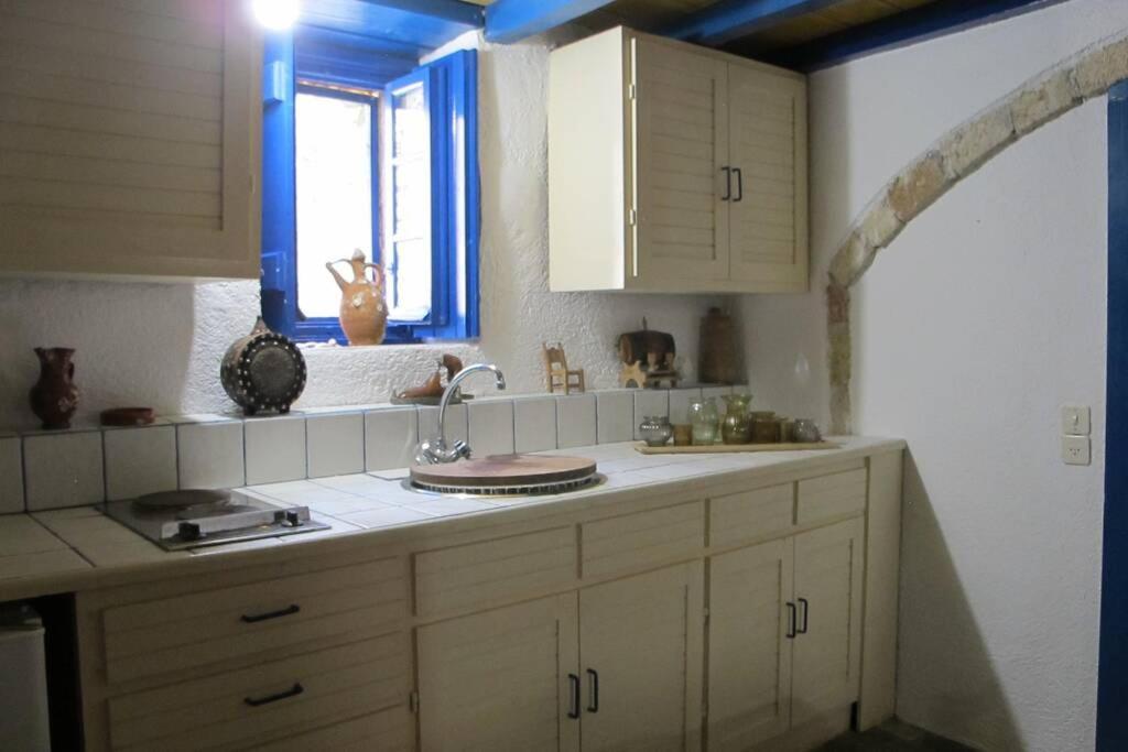Blue Door Apartment Monemvasia Exterior photo